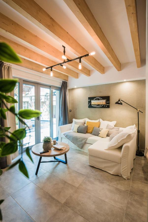 Athenian Living Suites Exterior foto